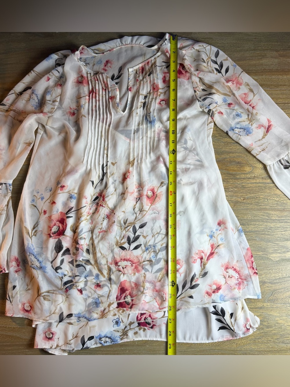 White House Black Market Cream Floral Pintuck Blouse - Picture 10 of 12